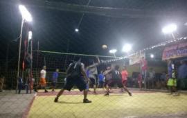 Lomba Tujuh Belasan Plarung, Bola Voli Antar RT Berjalan Panas