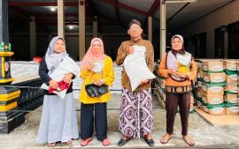 Penyaluran Bantuan Pangan Kalurahan Sawahan